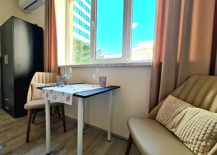 студио в центъра на *